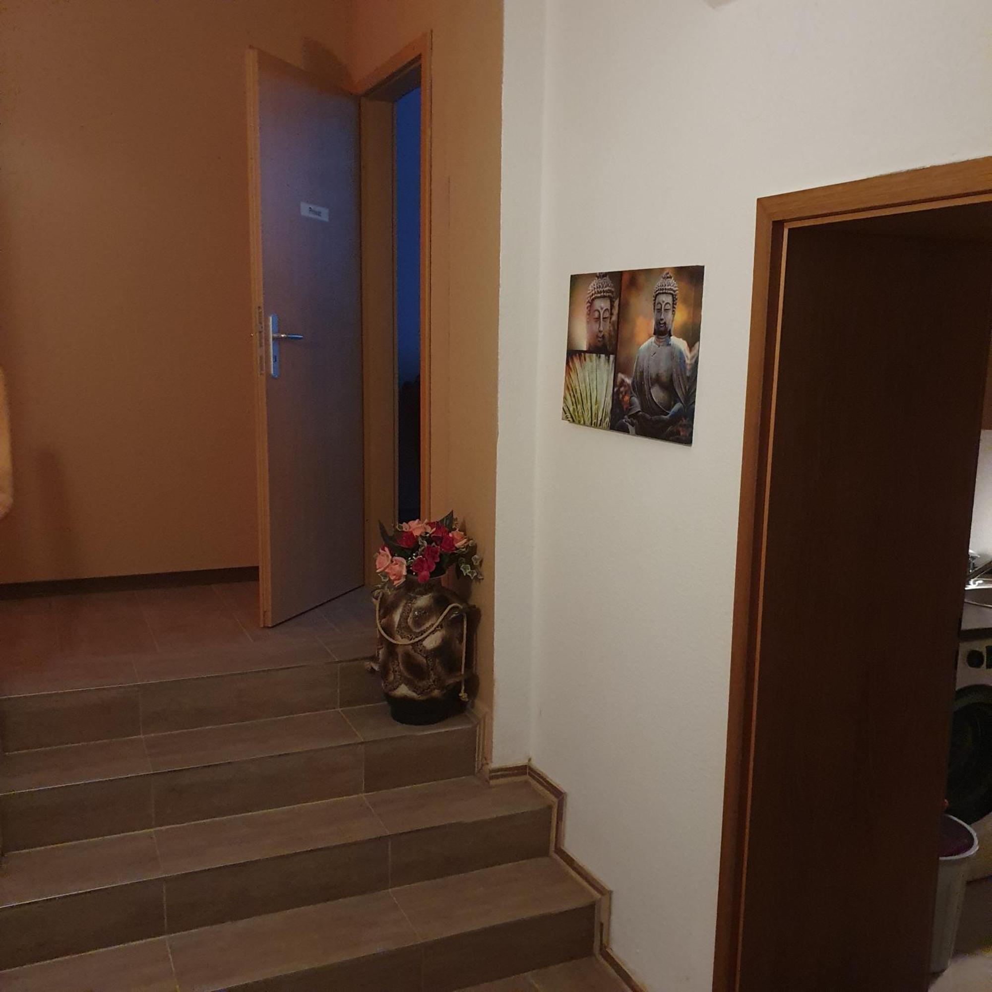 Ferienwhg Halle Relax-Oase: Spacious Apartment with Flexible Sleeping Arrangements Exterior photo